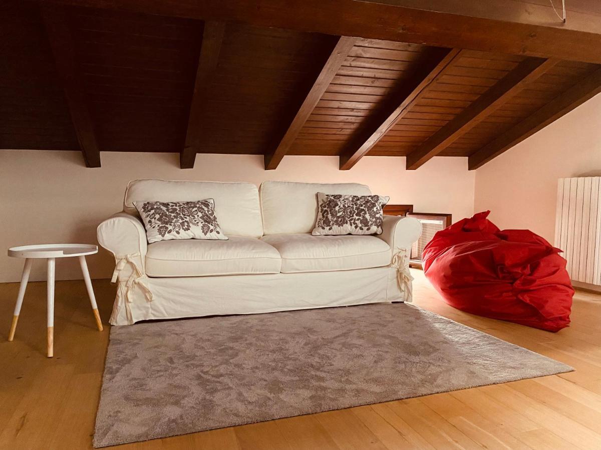 Ferienwohnung Il Salotto Sul Rio Mantua Exterior foto